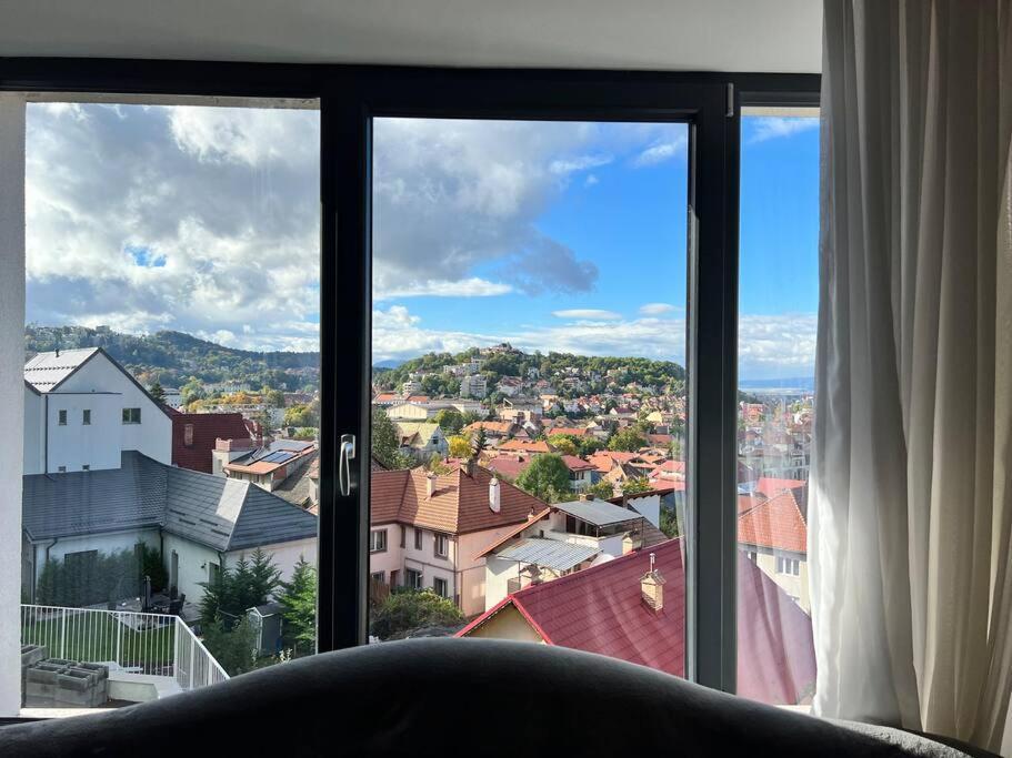 Central Apartment With Panoramic View Brasov Exterior photo