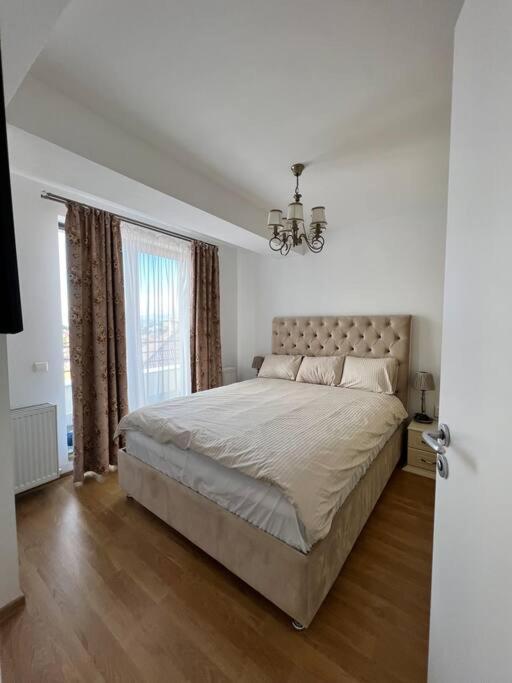 Central Apartment With Panoramic View Brasov Exterior photo