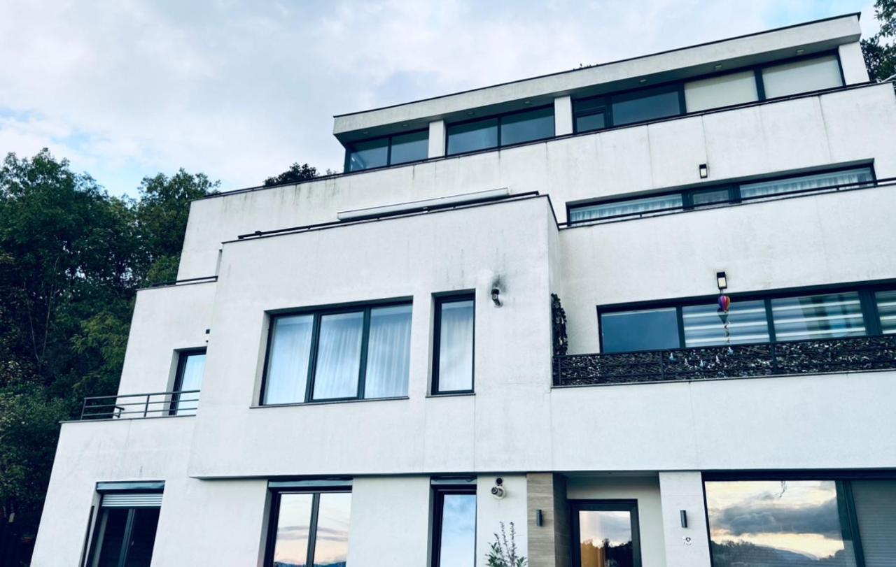 Central Apartment With Panoramic View Brasov Exterior photo